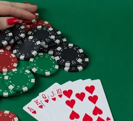 How to Play Omaha Poker: A Comprehensive Guide